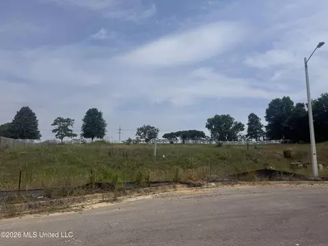 2572 Beauvior Dr, Hernando, MS 38632