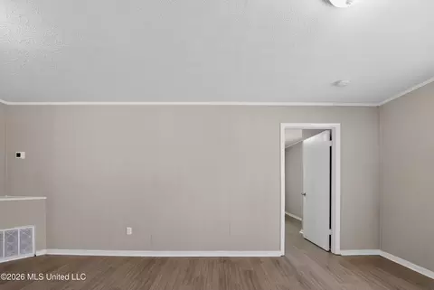 Living - 119 Martin Rd, Brandon, MS 39042 photo 3 of 3