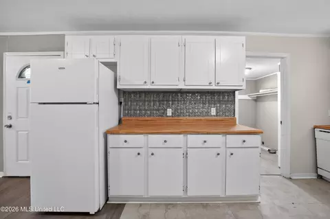 Kitchen - 119 Martin Rd, Brandon, MS 39042 photo 1 of 1