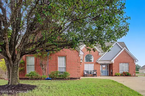 Exterior - 1262 Greenwich Dr, Hernando, MS 38632 photo 3 of 7