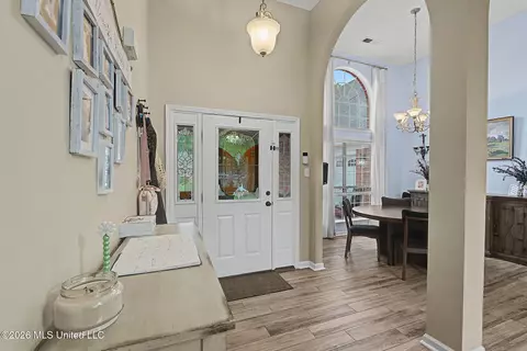 Entry Way - 1262 Greenwich Dr, Hernando, MS 38632 photo 1 of 3