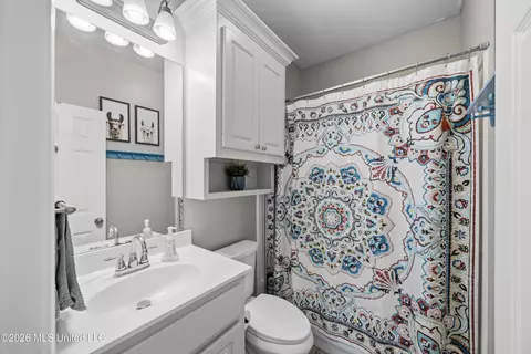 Bath - 134 Bradfield Rd, Madison, MS 39110 photo 2 of 2