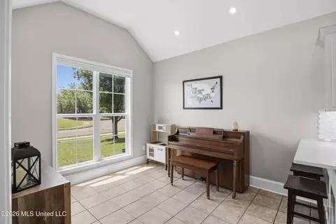 Entry Way - 134 Bradfield Rd, Madison, MS 39110 photo 2 of 3