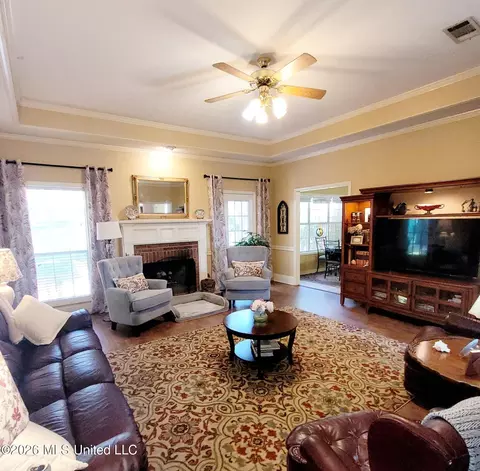 Living - 500 Parkview Cv, Brandon, MS 39047 photo 1 of 4