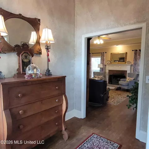 Entry Way - 500 Parkview Cv, Brandon, MS 39047 photo 3 of 3