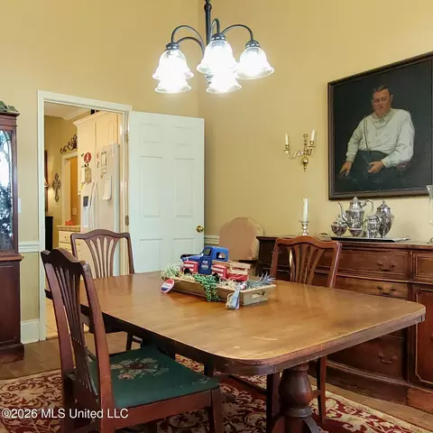 Dining - 500 Parkview Cv, Brandon, MS 39047 photo 2 of 3