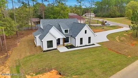 55 Switch Dr, Carriere, MS 39426