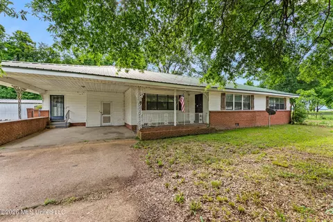61 Bridge Rd, Coahoma, MS 38617
