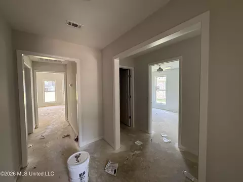Entry Way - 523 Stone Brook Pl, Brandon, MS 39042 photo 2 of 5