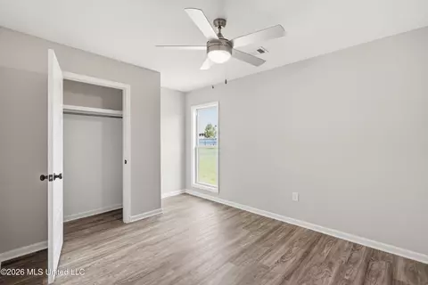 Bedroom - 525 Stone Brook Pl, Brandon, MS 39042 photo 2 of 2