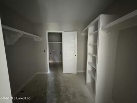 Entry Way - 525 Stone Brook Pl, Brandon, MS 39042 photo 4 of 5