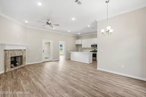 Living - 525 Stone Brook Pl, Brandon, MS 39042 photo 1 of 1