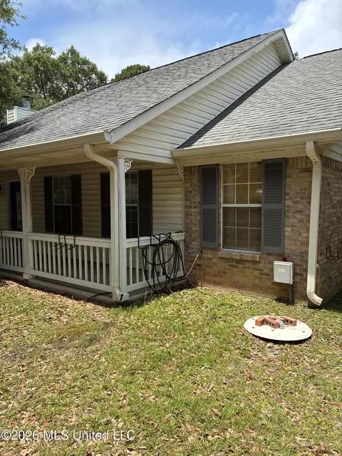 9104 Pointe Aux Chenes Rd, Ocean Springs, MS 39564
