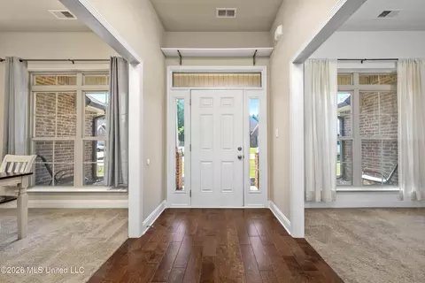 Entry Way - 2126 Great Barrington Pl, Nesbit, MS 38651 photo 1 of 2