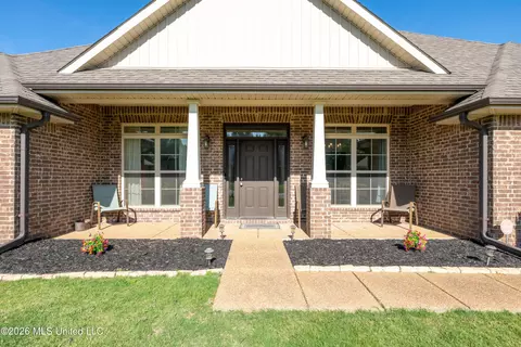 Exterior - 2126 Great Barrington Pl, Nesbit, MS 38651 photo 1 of 7
