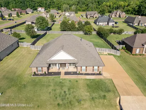 2126 Great Barrington Pl, Nesbit, MS 38651