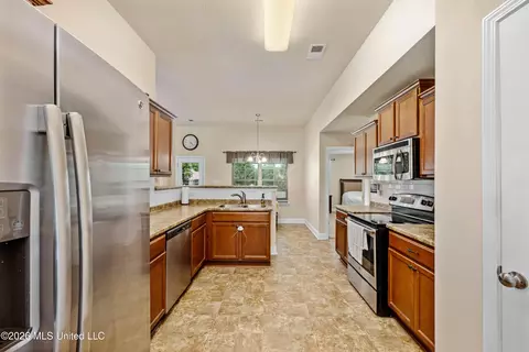 Kitchen - 2126 Great Barrington Pl, Nesbit, MS 38651 photo 1 of 5