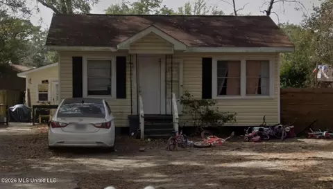 3807 Floralwalk Dr, Gulfport, MS 39501