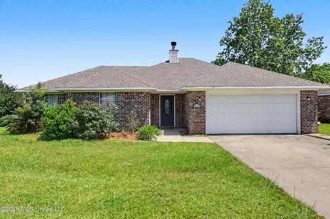 10165 Melody Ln, Biloxi, MS 39532