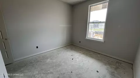 Bedroom - 8236 Bankhead Dr, Olive Branch, MS 38654 photo 2 of 2