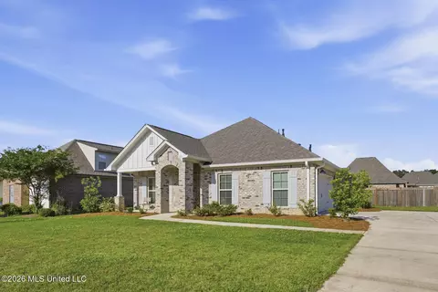 Exterior - 137 Sweetbriar Cir, Canton, MS 39046 photo 2 of 5