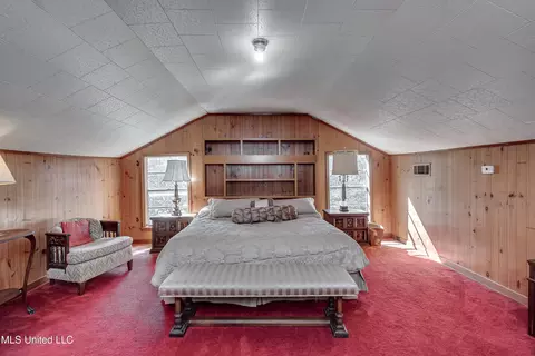 Bedroom - 203 Pearl St, Brandon, MS 39042 photo 11 of 12