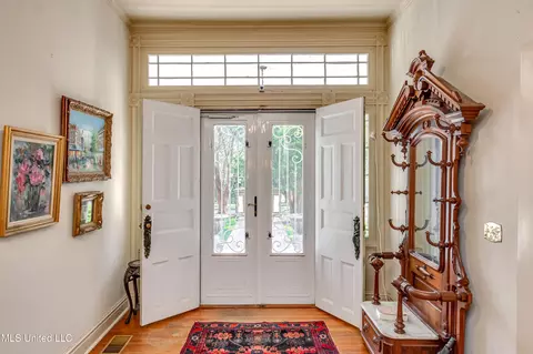 Entry Way - 203 Pearl St, Brandon, MS 39042 photo 1 of 2