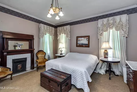 Bedroom - 203 Pearl St, Brandon, MS 39042 photo 3 of 12