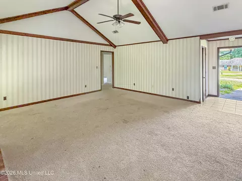 Living - 328 Park Ln, Jackson, MS 39212 photo 1 of 3