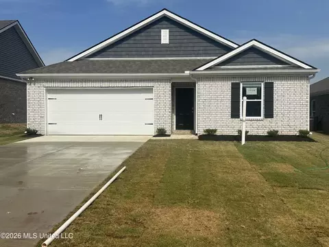 33 S Thorn Tree St, Byhalia, MS 38611