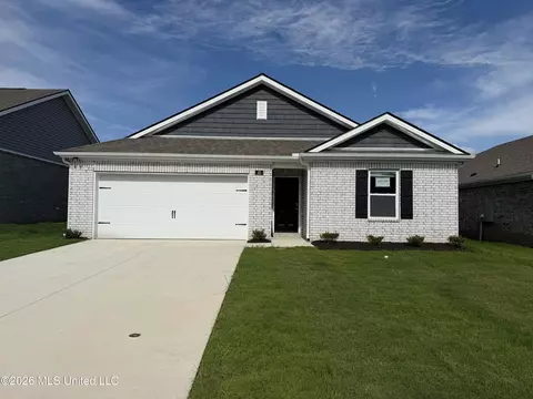 33 S Thorn Tree St, Byhalia, MS 38611