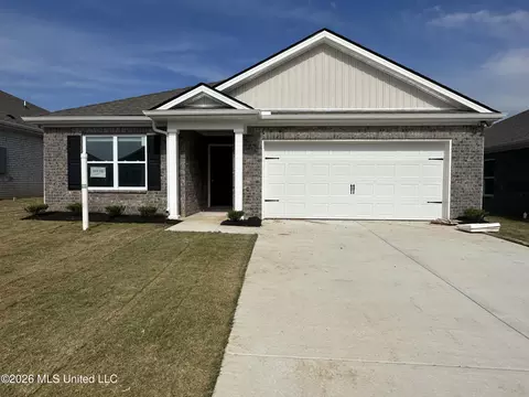39 S Thorn Tree St, Byhalia, MS 38611