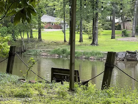 Exterior - 113 Campfire Cir, Brandon, MS 39047 photo 11 of 13