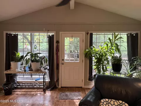Entry Way - 113 Campfire Cir, Brandon, MS 39047 photo 1 of 4