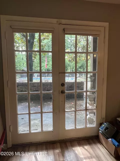 Entry Way - 113 Campfire Cir, Brandon, MS 39047 photo 2 of 4