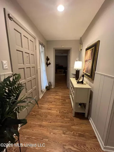 Entry Way - 113 Campfire Cir, Brandon, MS 39047 photo 3 of 4