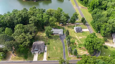 View/Area - 1463 Thunderbird Dr, Hernando, MS 38632 photo 2 of 3