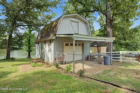Exterior - 1463 Thunderbird Dr, Hernando, MS 38632 photo 6 of 7