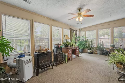Entry Way - 1463 Thunderbird Dr, Hernando, MS 38632 photo 2 of 2