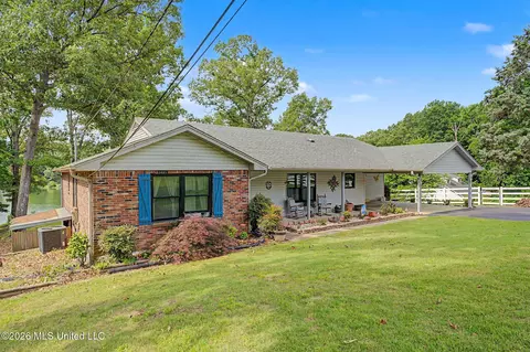Exterior - 1463 Thunderbird Dr, Hernando, MS 38632 photo 3 of 7