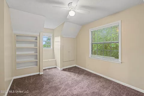 Bedroom - 2051 Laughter Rd, Nesbit, MS 38651 photo 5 of 8