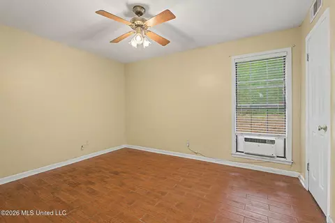 Bedroom - 2051 Laughter Rd, Nesbit, MS 38651 photo 3 of 8