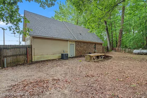 Exterior - 2051 Laughter Rd, Nesbit, MS 38651 photo 5 of 6