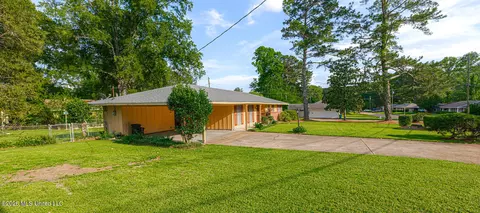 Exterior - 5758 Brownlee Dr, Jackson, MS 39206 photo 2 of 6