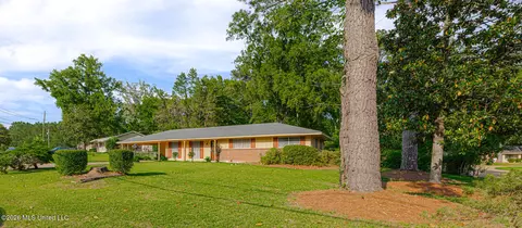 Exterior - 5758 Brownlee Dr, Jackson, MS 39206 photo 3 of 6