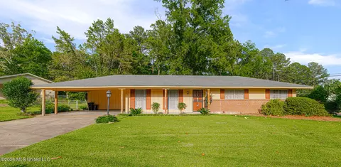 5758 Brownlee Dr, Jackson, MS 39206