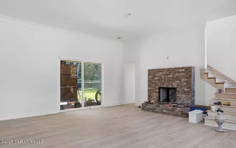 Living - 24 Avery Cir, Jackson, MS 39211 photo 1 of 1