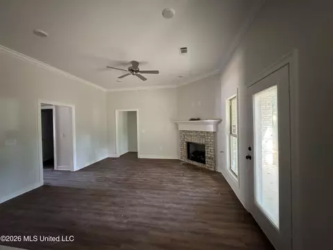 Living - 115 Hyde Park Dr, Brandon, MS 39042 photo 1 of 1