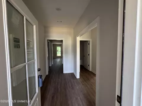 Entry Way - 115 Hyde Park Dr, Brandon, MS 39042 photo 1 of 3