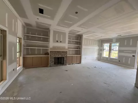 Living - 414 Hyde Park Cv, Brandon, MS 39042 photo 2 of 4